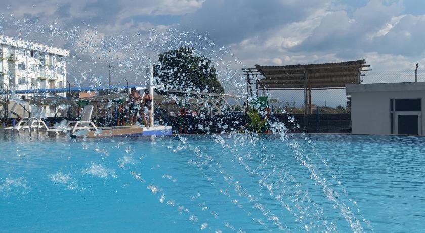 Apartamento Cerca Parque Del Cafe Con Piscina 蒙特内哥罗 外观 照片