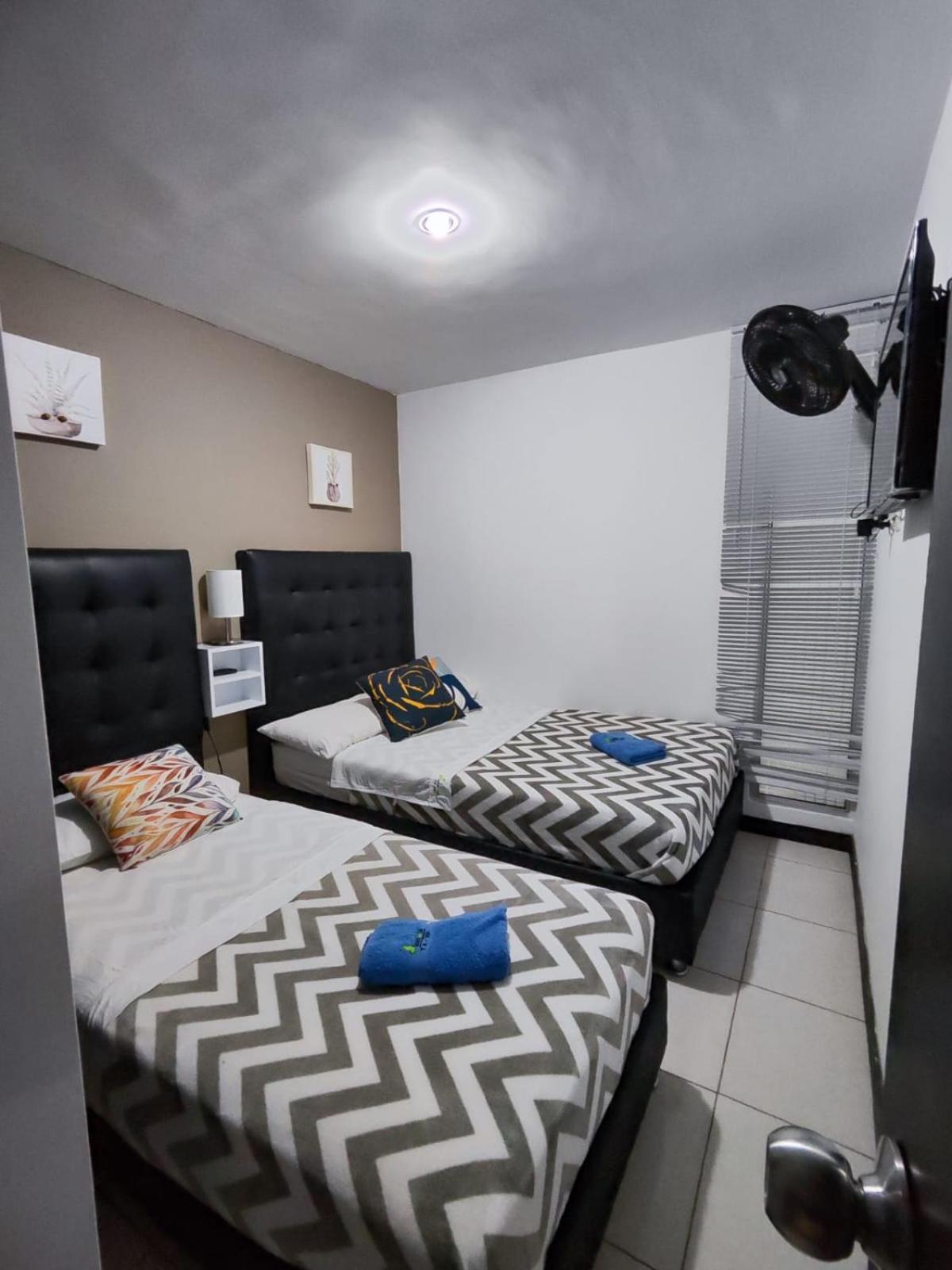 Apartamento Cerca Parque Del Cafe Con Piscina 蒙特内哥罗 外观 照片